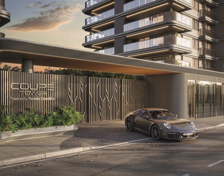Descubra o Coupé Tower Porsche Consulting, um empreendimento extraordinário da RJZ Cyrela, localizado no coração da Barra da Tijuca, na Av. Antonio Evaristo de Moraes Filho, 251. Este projeto oferece apartamentos requintados de 2 a 4 quartos com suíte, variando de 83 m² a 275 m², todos com o prestígio e a qualidade de design da marca Porsche, sinônimo de sofisticação automotiva. Viver no Coupé Tower é desfrutar de um estilo de vida onde cada detalhe exibe perfeição e alto padrão. A assinatura da Porsche Consulting promete um ambiente de design arrojado combinado com funcionalidade, criando uma experiência residencial inigualável. Localizado em uma das áreas mais desejadas da cidade, o prédio oferece conveniência, segurança e uma gama de facilidades exclusivas. Com um projeto inovador, o Coupé Tower é mais do que um endereço: é um símbolo de status e uma afirmação de um estilo de vida diferenciado, ideal para quem busca a união do design icônico e comodidade urbana. Agende já sua visita: (21) 98127-4413 Spartus Imóvei