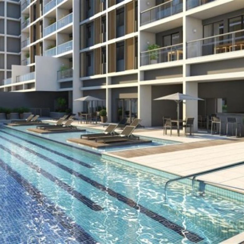 A Calper traz para você um novo conceito de design, moderno e sofisticado, que vai renovar o seu estilo de vida e te surpreender a cada detalhe. Um lugar repleto das coisas que você mais gosta na vida e onde você vai curtir, relaxar e se inspirar. O Brise proporciona qualidade de vida e a comodidade de estar localizado em uma região consolidada e em crescente valorização. O condomínio dividido em 3 blocos proporcionou o fácil acesso à área de lazer, integrando com harmonia todas as dependências do condomínio. Características do Imóvel/Empreendimento: Acesso 24 Horas - Guarita - Playground - Quadra Poliesportiva - Salão de Festas - Salão de Jogos - Sauna Solarium - Piscina - Salão Gourmet - Deck Molhado - Salão de Festas Infantil - Fitness - Churrasqueira Bar da Piscina - Brinquedoteca Agende já sua visita: (21) Spartus Imóveis