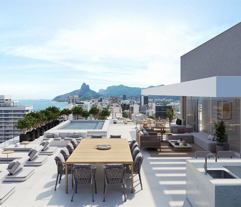 Apresento o empreendimento de altíssimo padrão da incorporadora Opportunity, situado na icônica Rua Prudente de Morais, 1050, em Ipanema, Rio de Janeiro. Este projeto exclusivo oferece apartamentos espaçosos com 4 suítes, variando de 303 m² a 608 m², projetados para oferecer o máximo de conforto e sofisticação a seus moradores. Cada unidade é desenhada com um foco inigualável em detalhes, apresentando acabamentos de luxo e design contemporâneo que refletem uma vida de prestígio e exclusividade. Localizado em um dos bairros mais desejados do Rio, o empreendimento proporciona acesso privilegiado a praias deslumbrantes, restaurantes de classe mundial, boutiques e uma vida cultural vibrante. O condomínio oferece infraestrutura completa com amenities de alto padrão, proporcionando uma experiência de vida singular. Viva o auge do luxo e da elegância em Ipanema, onde cada dia é uma celebração de estilo e conforto. Agende já sua visita: (21) 98127-4413 Spartus Imóveis