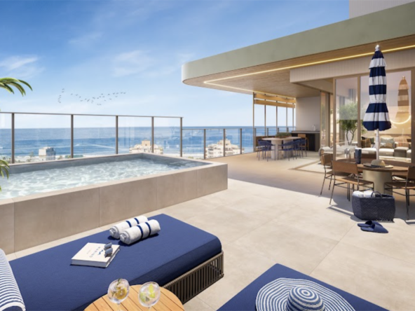 O Marino by Breton é um empreendimento residencial de alto padrão localizado na Avenida Sobral Pinto, 4.225, antiga Avenida Prefeito Dulcídio Cardoso, Posto 6, Barra da Tijuca, Rio de Janeiro – RJ. Com apenas 47 unidades e três apartamentos por pavimento, o projeto combina exclusividade, arquitetura contemporânea e o estilo autoral da Breton em seu primeiro branded residence no Brasil. O empreendimento oferece apartamentos de 3 e 4 suítes, com áreas privativas de 135,76 m² a 200,94 m², além de duas coberturas lineares de 4 suítes, com 287,17 m² e 289,26 m². As plantas foram desenvolvidas para proporcionar amplitude, integração e conforto, com ambientes sociais generosos, varandas, lavabo e dependências de serviço. As unidades possuem de 2 a 3 vagas, enquanto as coberturas contam com 4 vagas. Nos apartamentos de 4 suítes, o living se integra à cozinha e à varanda, favorecendo a convivência e valorizando a paisagem. As unidades de 200,63 m² e 200,94 m² contam com lavabo, dependência completa e três vagas. Já os apartamentos de 135,76 m² apresentam três suítes, lavabo, banheiro de serviço e duas vagas. As coberturas lineares oferecem piscina privativa, churrasqueira a carvão, lavabo, dependência completa e amplos terraços. A localização reúne alguns dos principais atributos da Barra da Tijuca. O Marino está próximo à praia, ao polo gastronômico e comercial da Avenida Olegário Maciel, a lojas, serviços e shoppings de alto padrão. O endereço também proporciona acesso rápido às principais vias da Zona Oeste e ao Metrô Jardim Oceânico, facilitando os deslocamentos pela cidade. O material destaca ainda uma vista de 360 graus, com perspectivas para o Recreio, Quebra-Mar, Lagoa, Pedra da Gávea e mar da Barra da Tijuca. A área de lazer, inspirada nos beach clubs internacionais, foi planejada para diferentes momentos da rotina. O condomínio oferece: - piscina adulta e piscina infantil; - academia e Smart Bike; - spa com ducha, espaço de repouso e hidromassagem; - sauna e sala de massagem; - Gelo Health; - espaço gourmet; - espaço kids e espaço teen; - pet care; - meeting room; - estúdio de podcast; - espaço multiuso; - minimercado. Os moradores também terão acesso a um Beach Point na praia, com benefícios previstos no material, como descontos em aulas do Burle Experience, condições especiais para consumo de comidas e bebidas, disponibilidade de cadeiras e barracas de praia e utilização gratuita de prancha Marino. Esses benefícios estão sujeitos às condições da parceria comercial e à aprovação condominial indicada no book. Entre as facilidades do empreendimento estão lobby de espera para transporte alternativo, sala de motoristas, bicicletário, pranchário e espaço para recebimento de delivery. O projeto também contempla iniciativas de sustentabilidade, como coleta seletiva, medidores individuais de água, temporizadores de torneiras e sensores de iluminação nas áreas comuns, além de processo de certificação EDGE. A segurança funciona 24 horas e inclui guarita condominial, controle de acesso por biometria facial, senha e tag, portões eletrônicos para pedestres e veículos, interfonia por aplicativo, segurança perimetral, monitoramento por CFTV nas áreas comuns e sistema de segurança para garagem. Com arquitetura assinada, lazer completo, serviços diferenciados e localização estratégica entre o mar e os principais pontos comerciais da Barra da Tijuca, o Marino by Breton foi concebido para quem busca sofisticação, privacidade e uma experiência residencial integrada ao estilo de vida da praia.