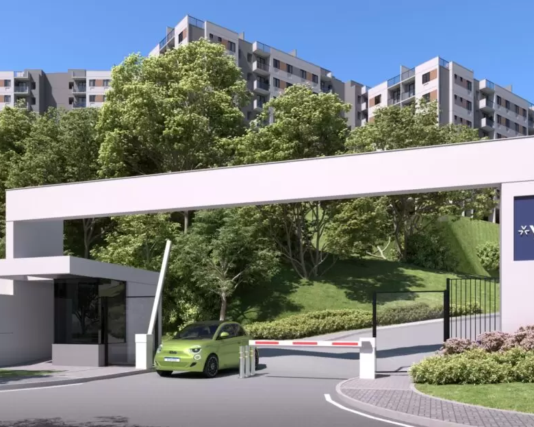 Vitale View Residencial apresenta de apartamentos com varanda, 2 quartos, vaga de garagem e metragens de 50,80 m² para os apartamentos tipo, 50,75 m² para os jardins e coberturas duplex com 85,38m². Em suma, nesse empreendimento você terá acesso a toda e melhor infraestrutura de lazer no bairro do Camorim, além de morar pertinho da Barra da Tijuca na zona Oeste do Rio de Janeiro. O Vitale View Camorim é um lançamento único que utiliza aproximadamente 18.000 m² de um terreno de 41 mil m², e mantém o restante preservado, Além de inúmeras iniciativas para redução de impacto ambiental, o Vitale View Camorim é construído com uma visão sustentável com o intuito de valorizar a natureza. Morar no Vitale View é de fato realizar o sonho de morar em um apartamento novo, apresenta um lazer completo com mais de 15 motivos para você e sua família ser feliz na zona Oeste RJ. Como: Academia, salão de jogos, salão de festas, brinquedoteca. piscinas adulto e infantil, deck molhado, bar da piscina, churrasqueira, quadra poliesportiva, bicicletário, futmesa, quadra de areia, espaço funcional na areia, slakline, muro de escalada, redário, parquinho, além disso, conveniência mini mercado, deck mirante, espaço pet, ecológica trilha, administração, bicicletas compartilhadas, carro e-mart (veículo elétrico para deslocamento interno no condomínio) Apartamentos 2 quartos 50,59m² 1 vaga - R$344.000,00* Cobertura 2 quartos 81,24m² 1 vaga - R$465.000,00* *a partir Agende já sua visita: (21) 98127-4413